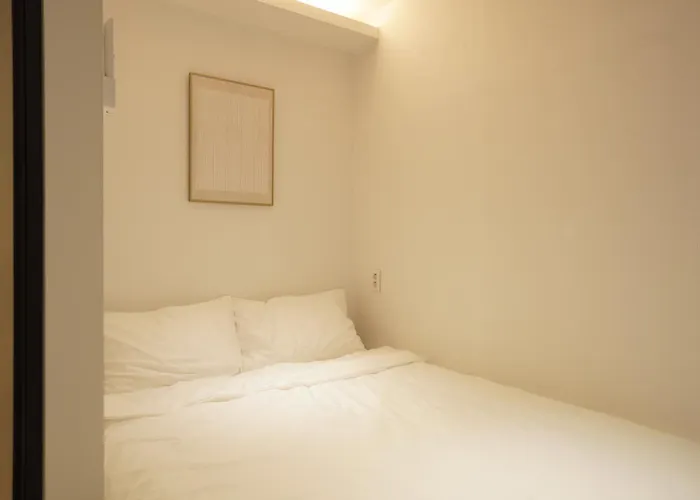 Nomad In Hongdae Hostel *